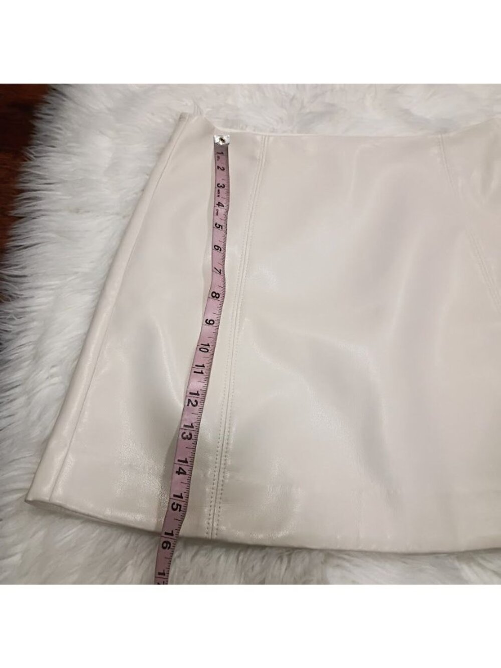 Babaton Cream Faux Leather Size 6 High-Waisted Mini Skirt - Picture 9 of 11